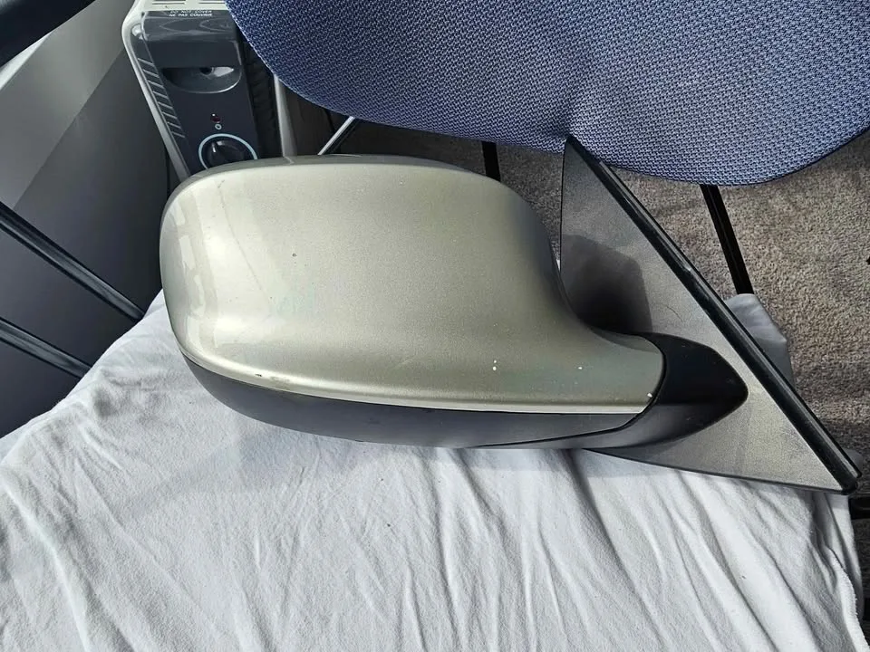 2011-2014 BMW X3 Right Power Fold Door Mirror Heated W/ Camera image indicator(5)