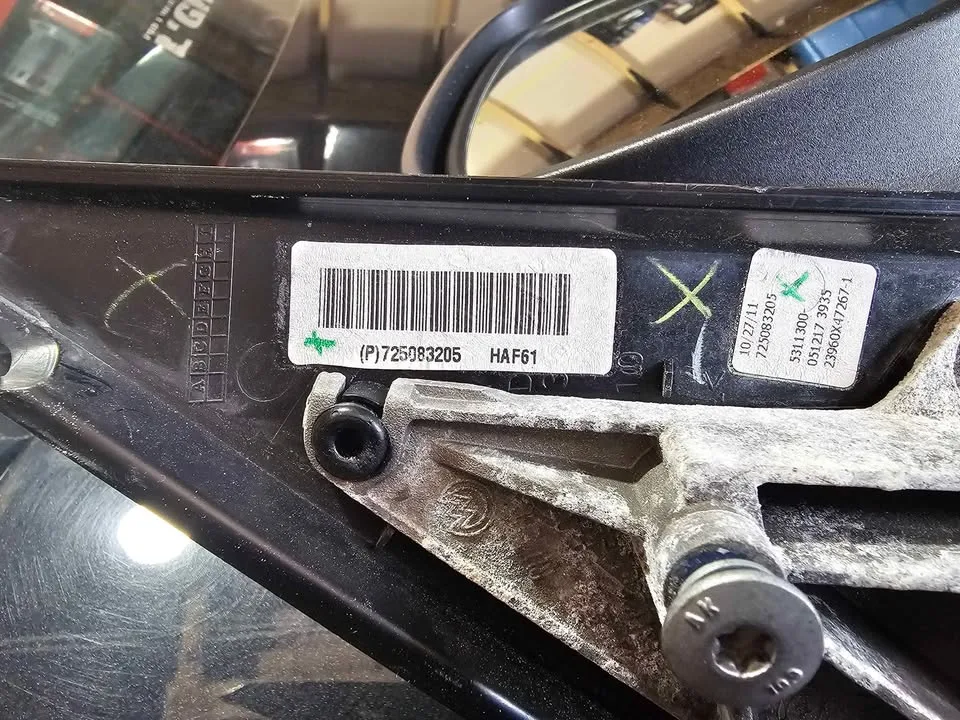 2011-2014 BMW X3 Right Power Fold Door Mirror Heated W/ Camera image indicator(7)