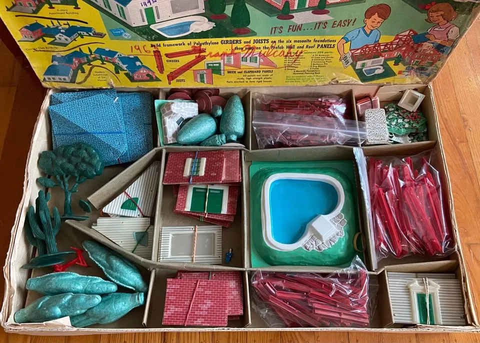 Kenner's Girder and Panel Building Set image indicator(3)