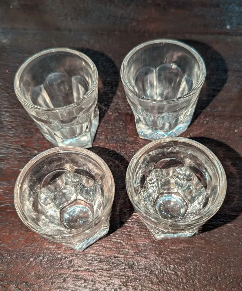 Set of 10+4 Bar Shot Glasses image indicator(3)