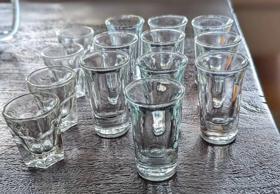 Set of 10+4 Bar Shot Glasses image indicator(7)