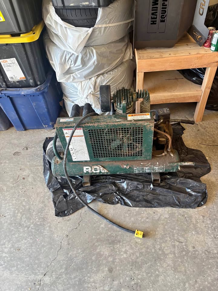Rolair compressor for parts $150 OBO