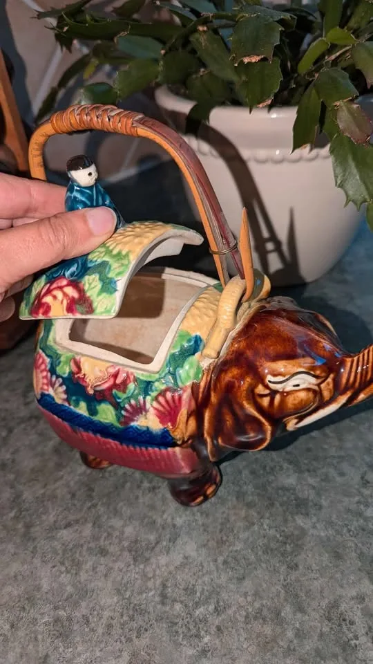Vintage Majolica Elephant Teapot / Tureen image indicator(4)