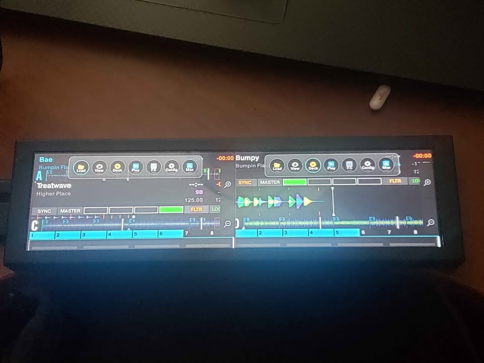 TRAKTOR SCREENS WITH PROTOTYPE SOFTWARE upgrade - photo 3