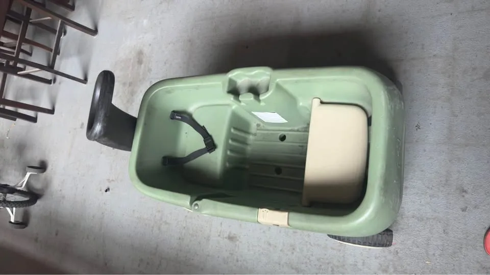 Step2 Wagon for Two Plus green image indicator(4)