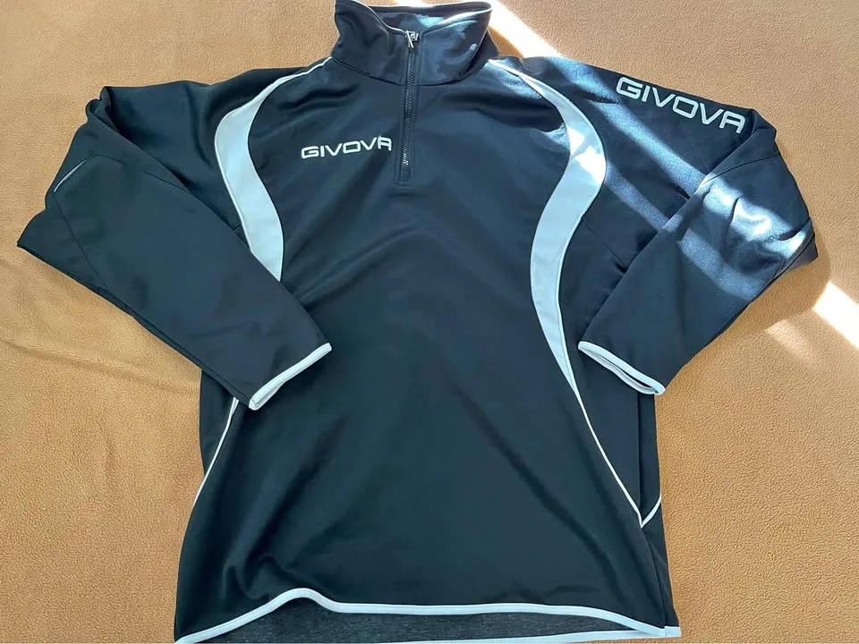 Givova Sweater - size L thumbnail