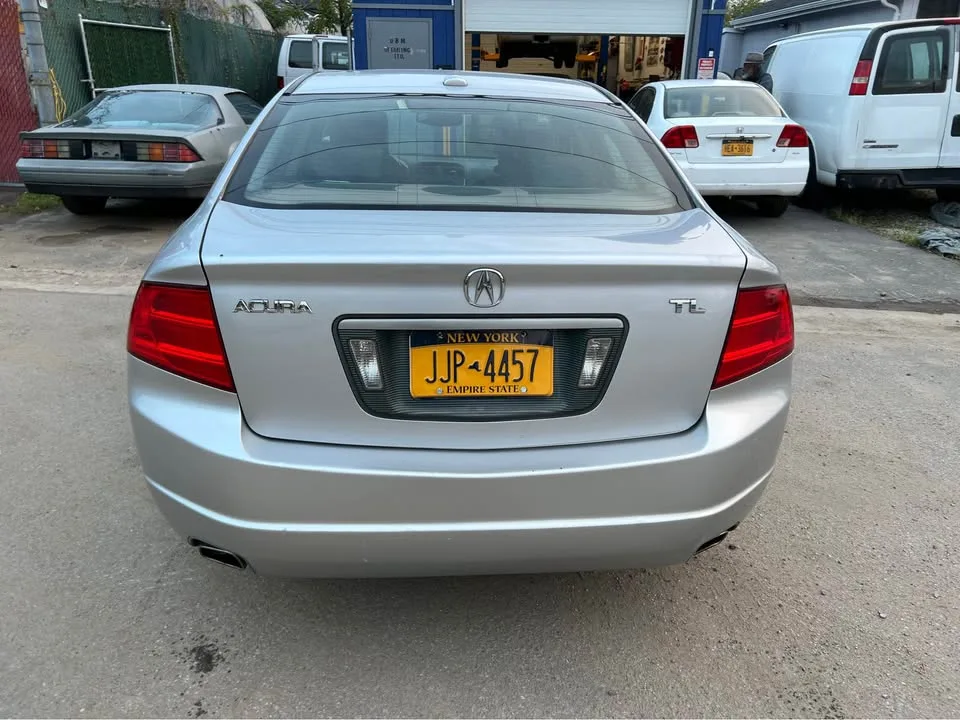 2004 Acura TL · 3.2 Sedan 4D image indicator(7)