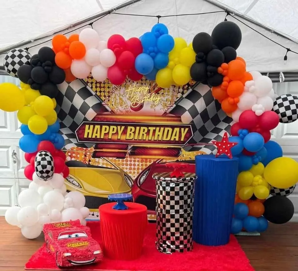 Decoración y lugar en renta Maspeth queens image indicator(2)