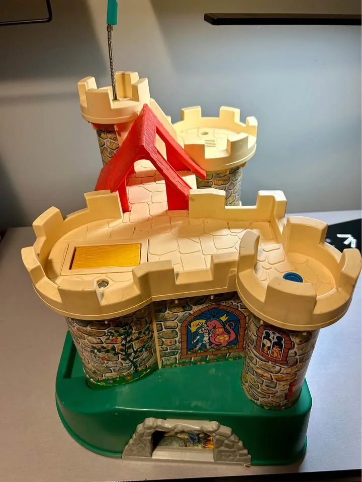 Fisher-Price Play Family Castle #993 (1974) image indicator(4)