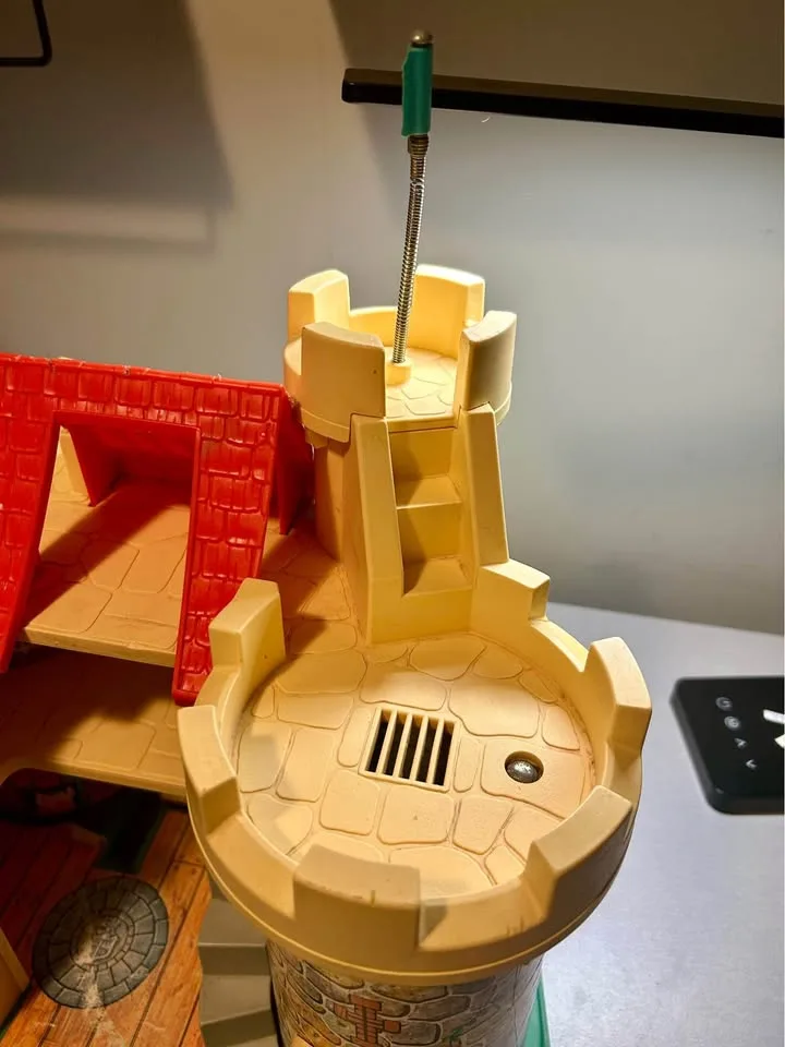 Fisher-Price Play Family Castle #993 (1974) image indicator(10)