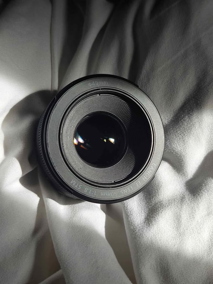 Canon EF Lenz 50mm - photo 2