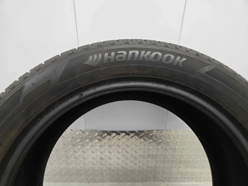 Hankook Kinergy GT Tire- 235/50R19 image indicator(6)