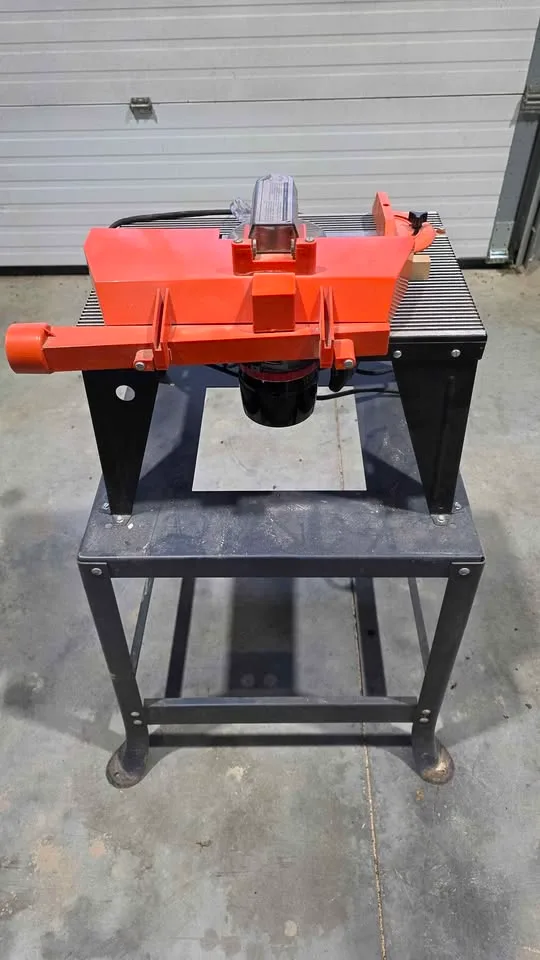 Craftsman Router with Table image indicator(5)