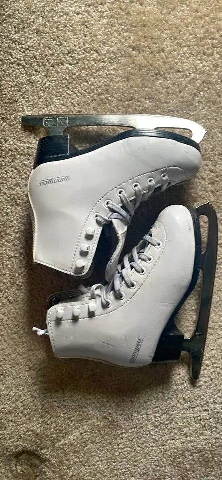 Figure skates size 12 kids thumbnail