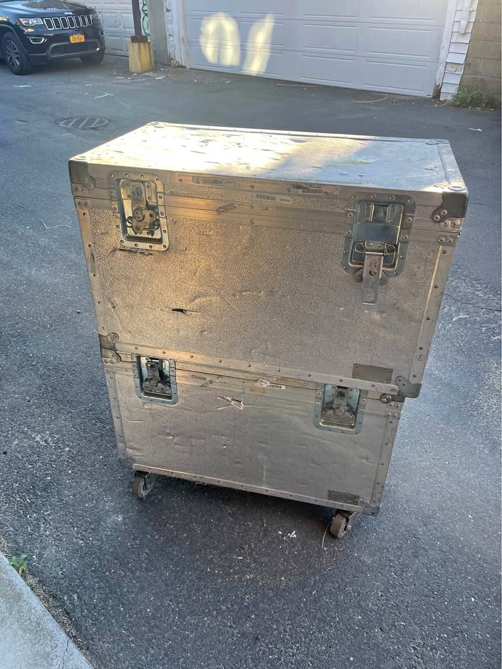 Trunks for trade shows