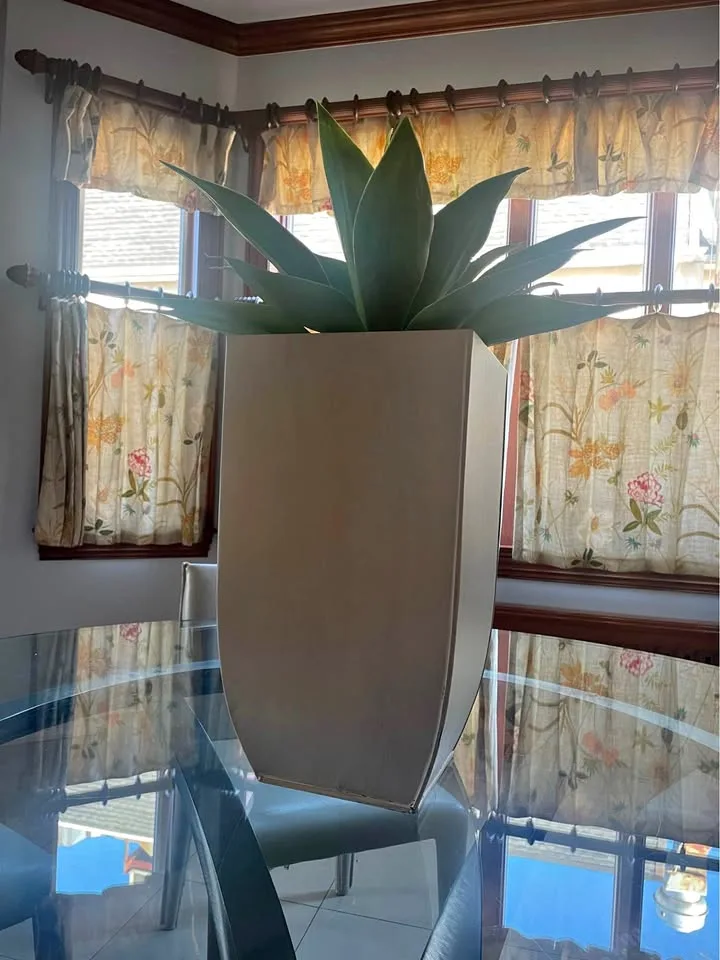 Artificial plants with tin pot thumbnail