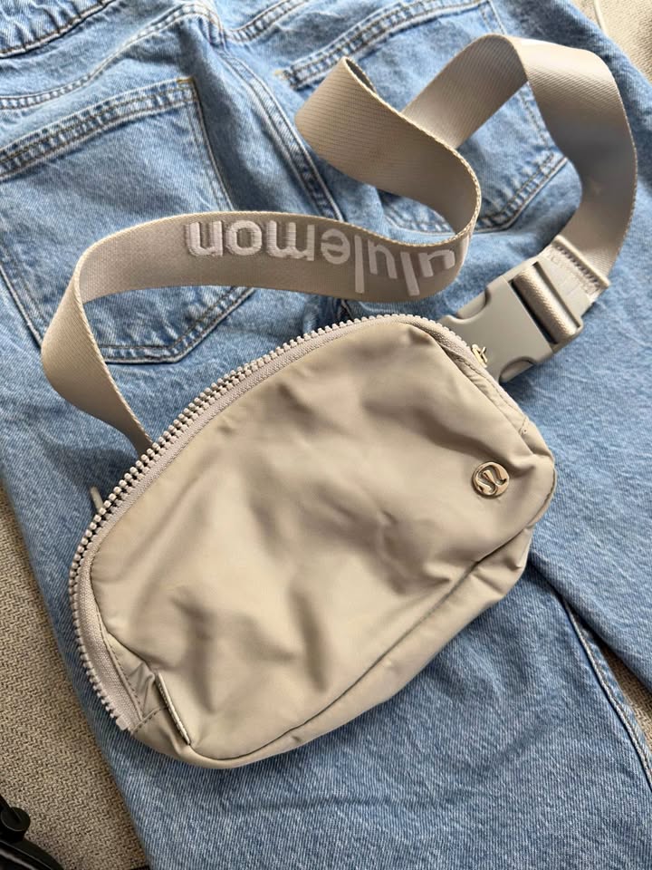 Lululemon belt bag