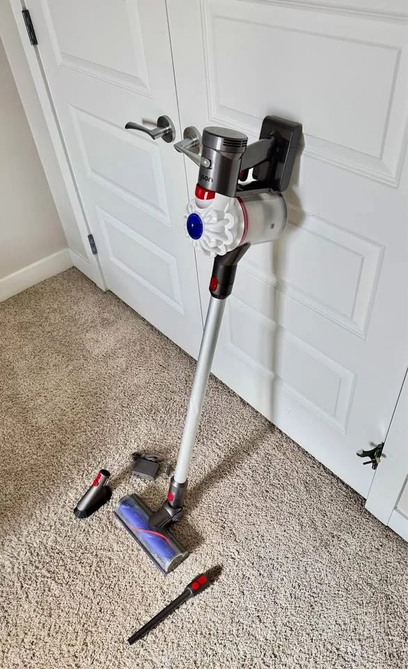 Dyson V7 Vacuum - New Battery - Dyson Stick Vacuum Cleaner image indicator(2)