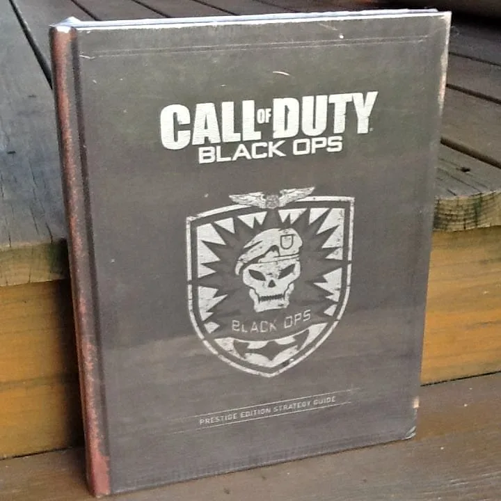 Call Of Duty : Black Ops Prestige Edition Strategy Guide thumbnail