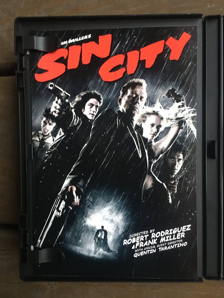 Sin City DVD With Bonus Material - Like New - photo 3
