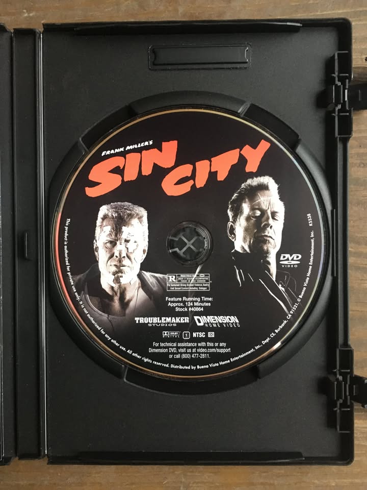 Sin City DVD With Bonus Material - Like New - photo 4
