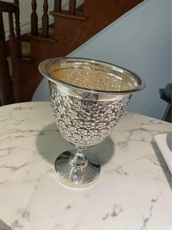 Silver plated vase/ice bucket image indicator(2)