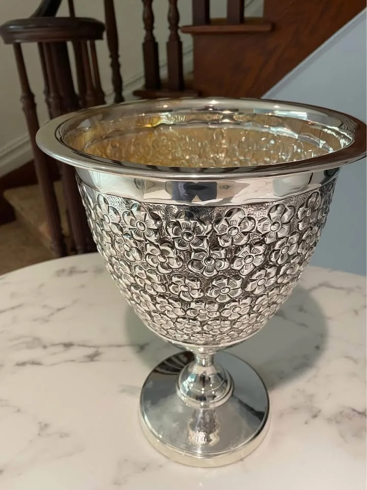 Silver plated vase/ice bucket image indicator(3)