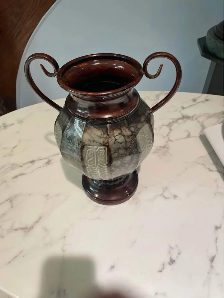 Metal vase image indicator(2)