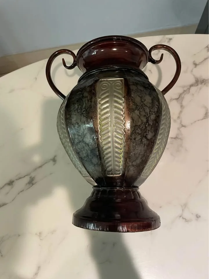 Metal vase image indicator(3)