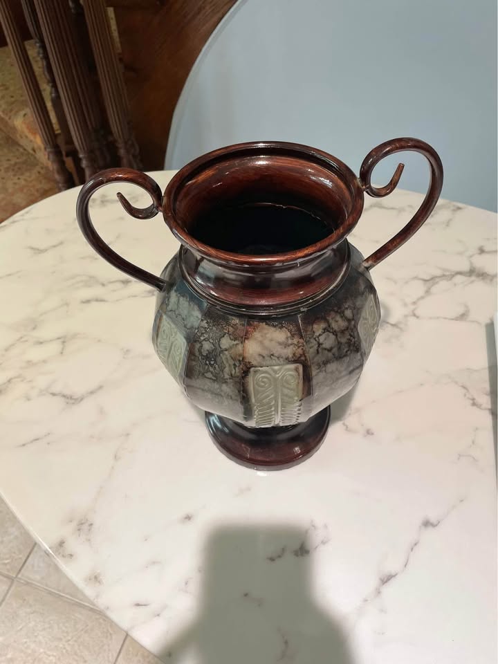 Metal vase - photo 4
