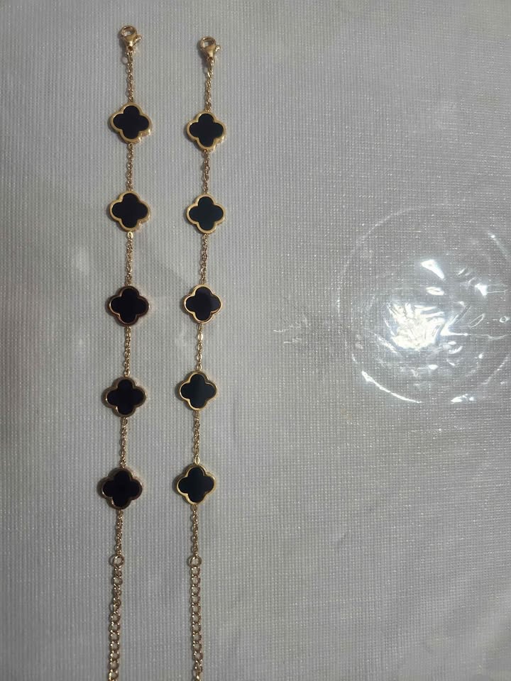 🍀 Four-Leaf Clover Women’s Bracelet – Simple & Fashionable 🌸 - photo 2