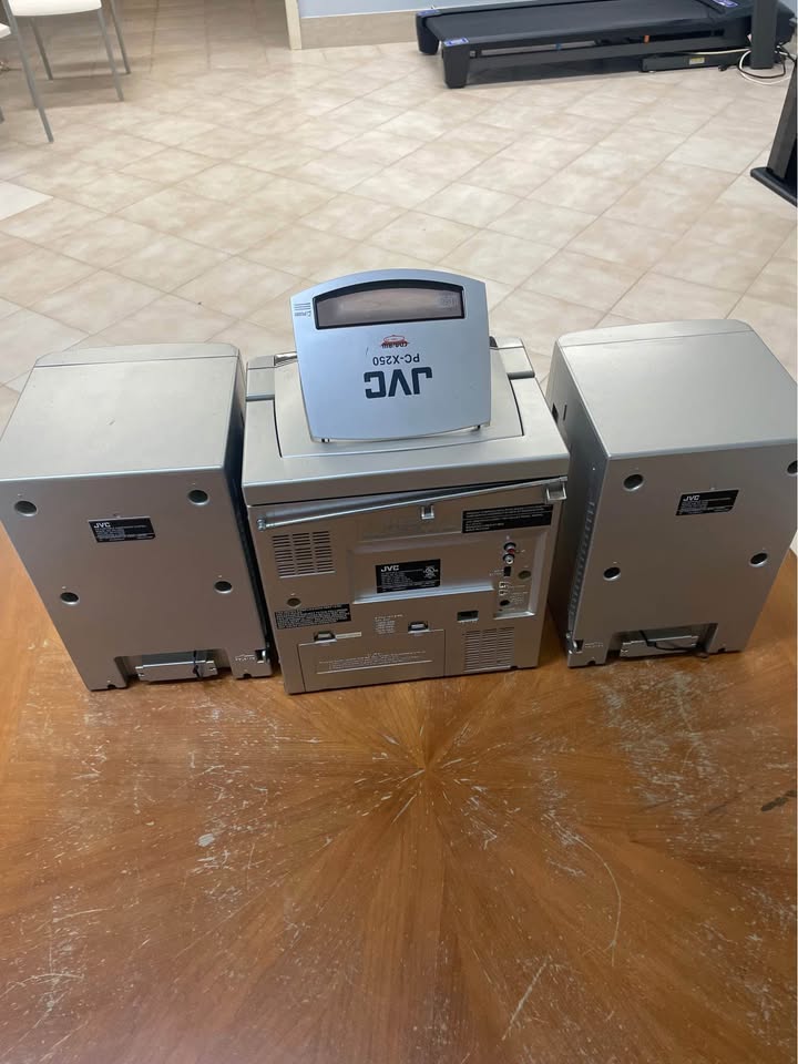 JVC Stereo System - photo 5