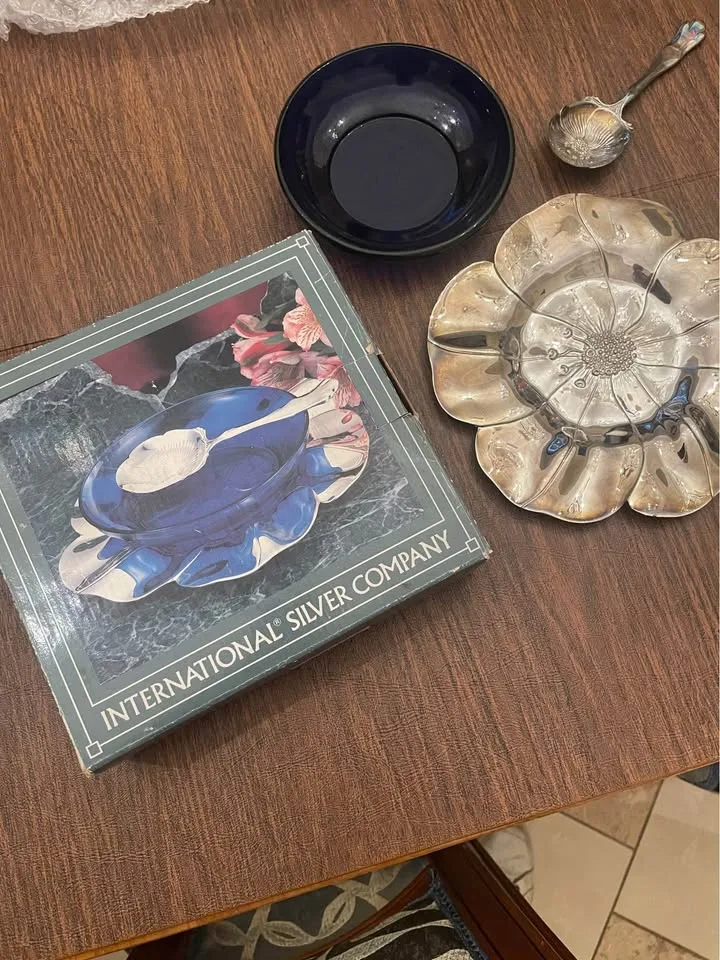 Silver plated plate with bowl image indicator(3)