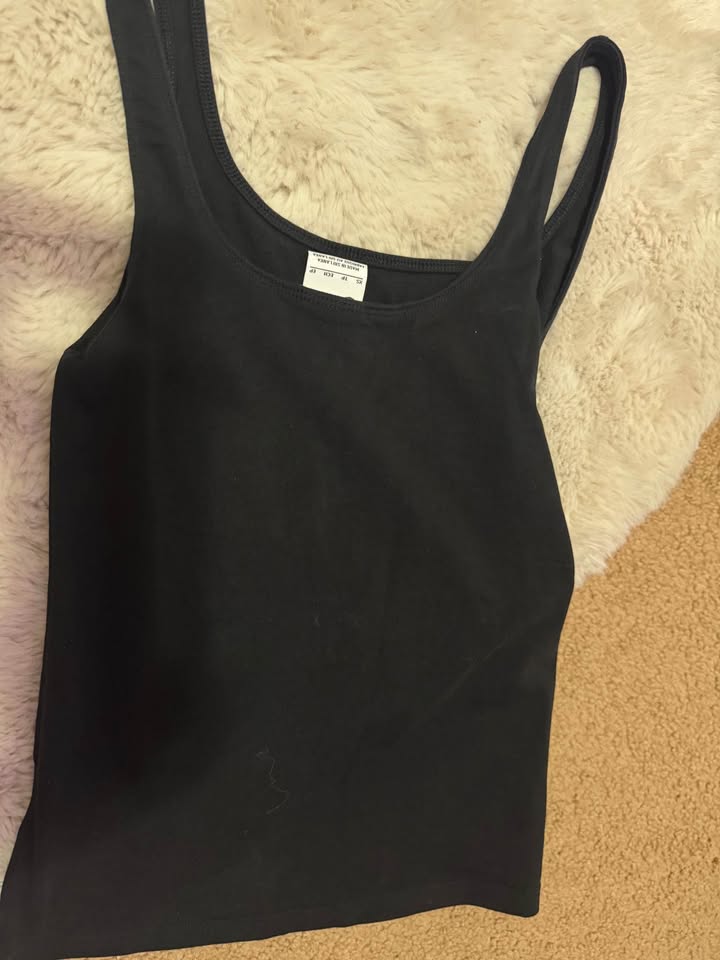 black nike tank top - photo 2