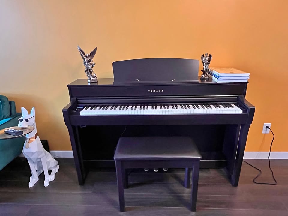 Yamaha CLP 745 Digital Piano