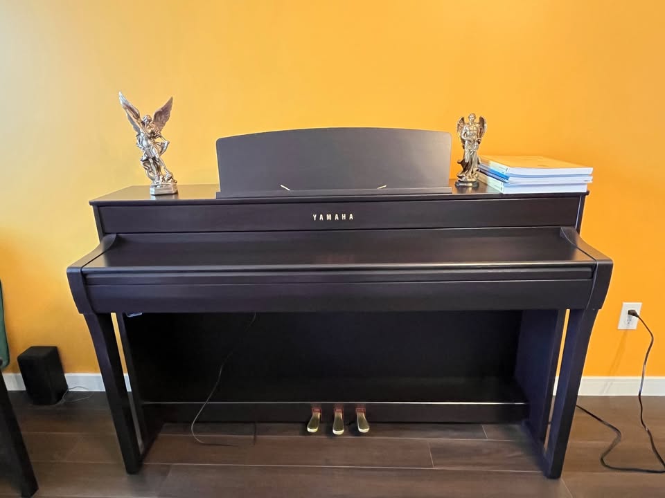 Yamaha CLP 745 Digital Piano - photo 2