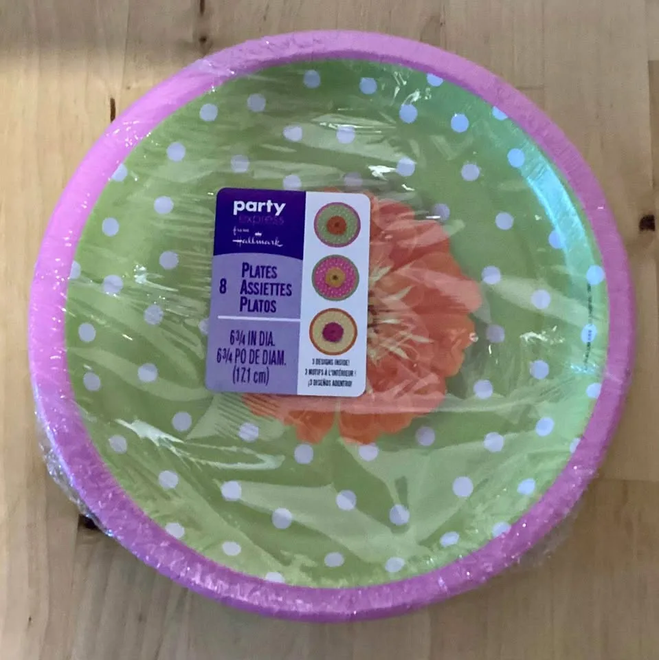 Pink paper plates thumbnail