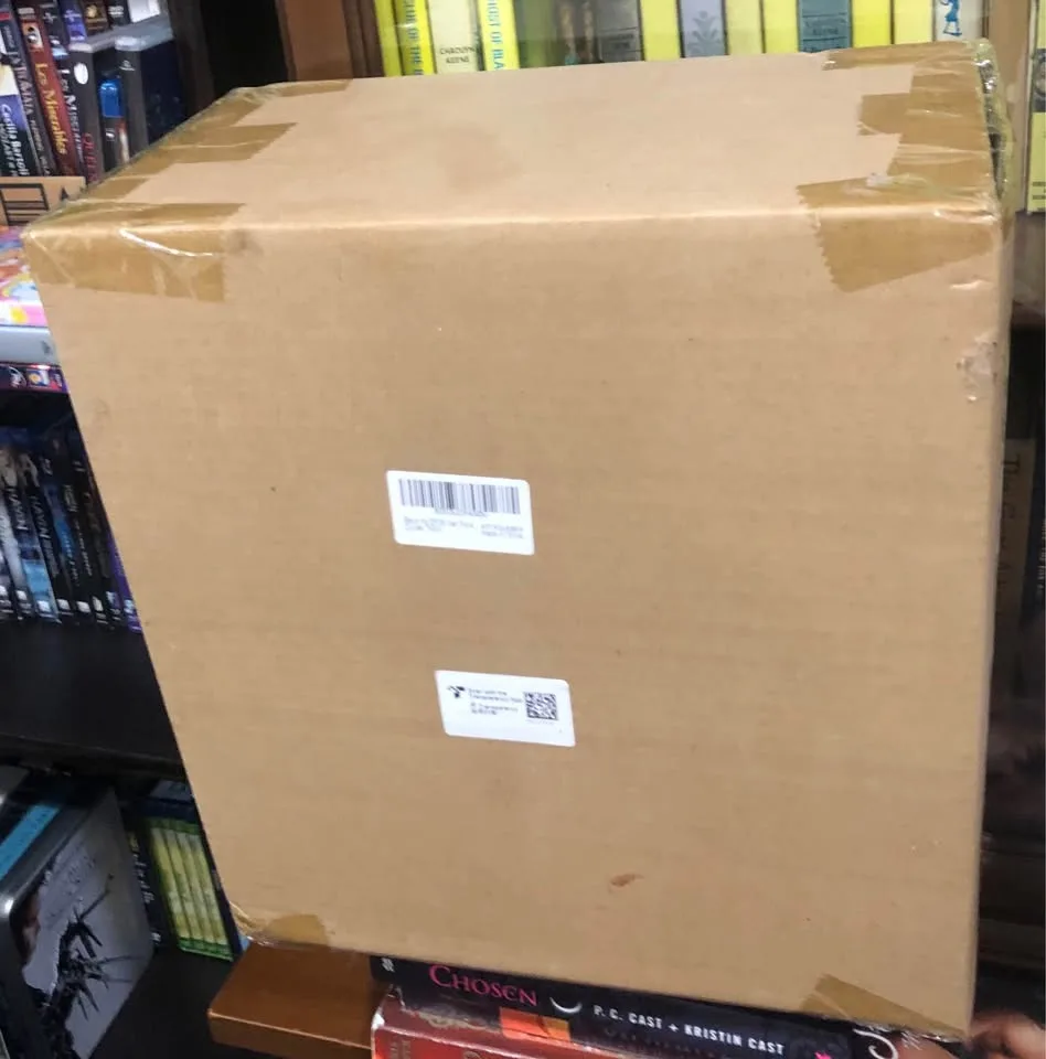 Large capacity nail polish carrying cases, BNIB image indicator(2)