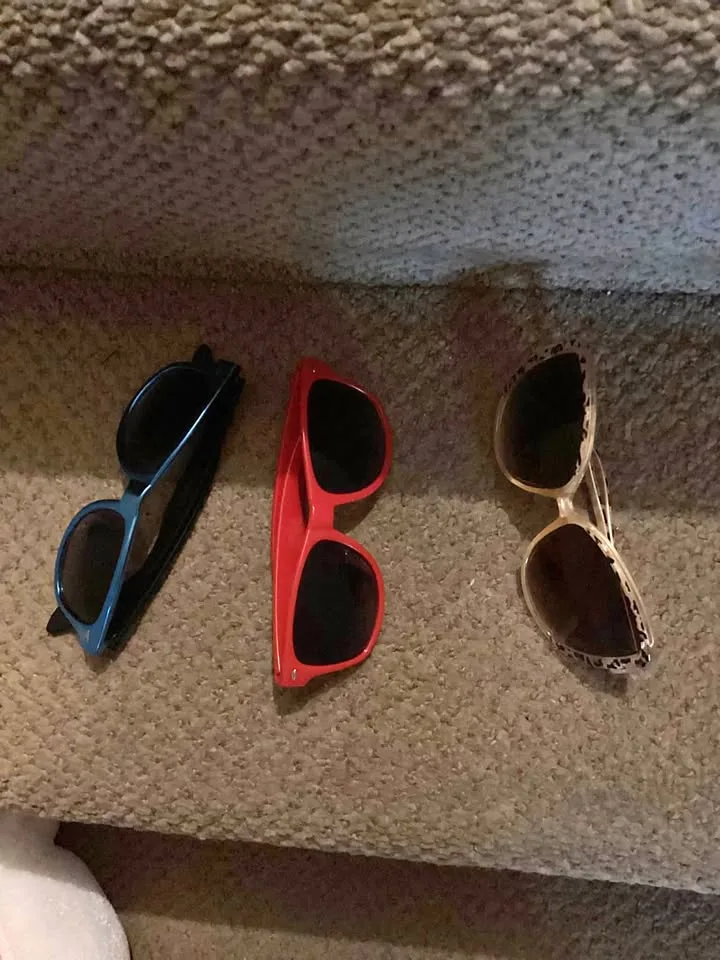 Sunglasses thumbnail