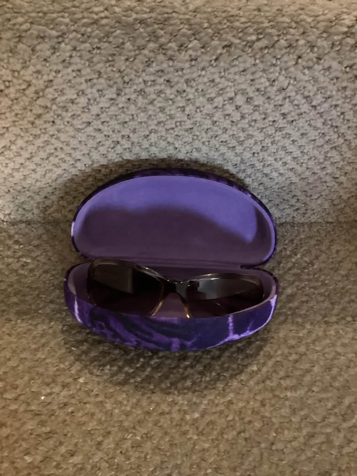 Sunglasses and cases - photo 2