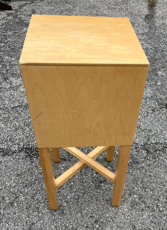 Small Cabinet/ Table image indicator(3)