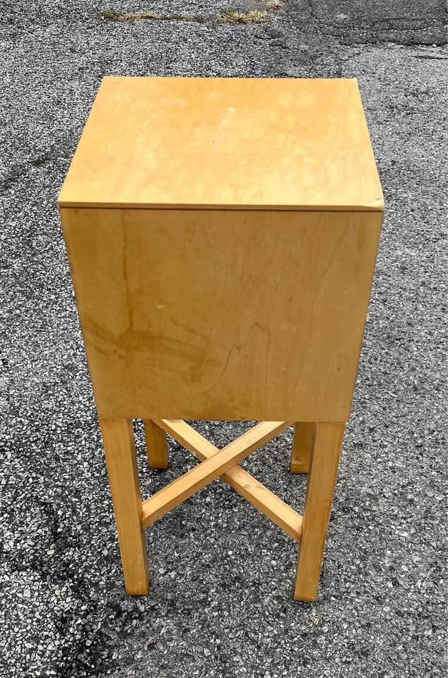 Small Cabinet/ Table - photo 4