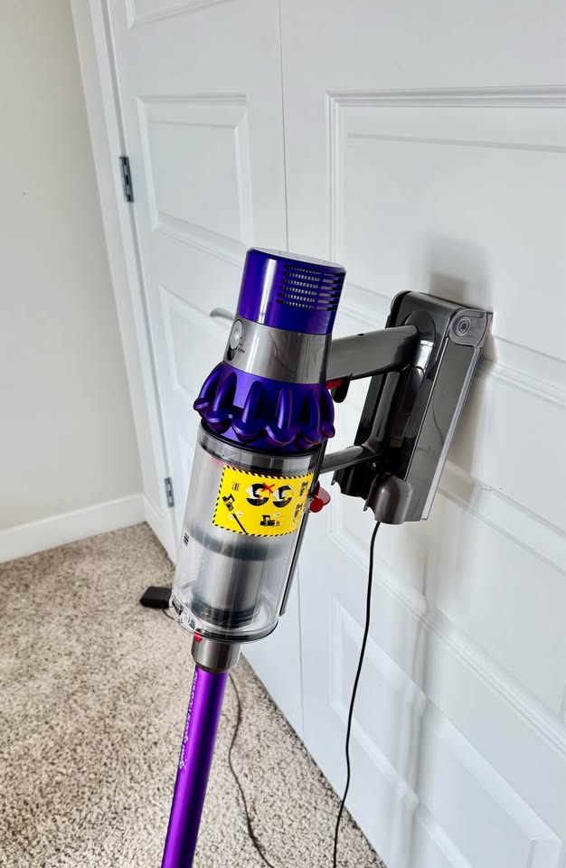 Dyson V10 Animal - Dyson Cordless Vacuum Cleaner - photo 5