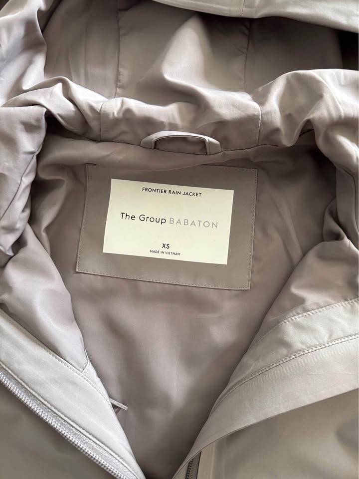 Aritzia | SIZE XS Babaton Frontier Rain Jacket - photo 4