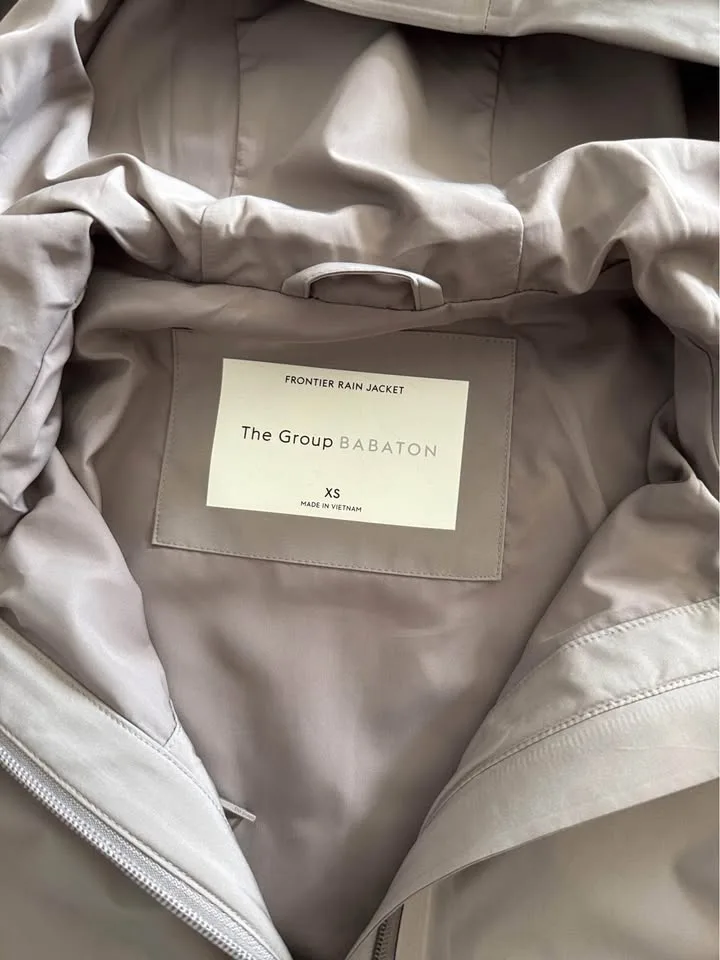 Aritzia | SIZE XS Babaton Frontier Rain Jacket image indicator(4)