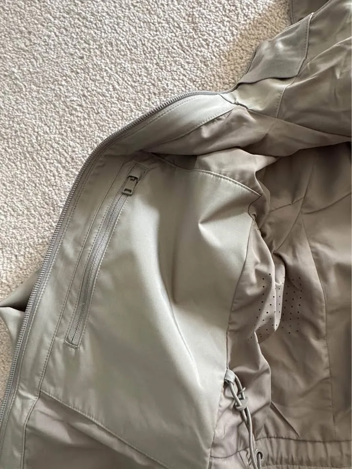 Aritzia | SIZE XS Babaton Frontier Rain Jacket image indicator(6)