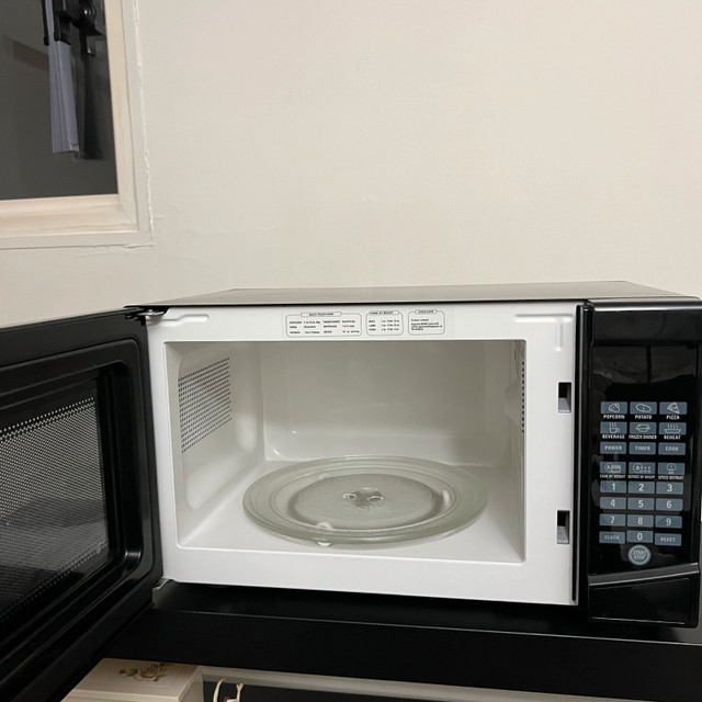 RCA RMW733-black Microwave Oven - photo 2