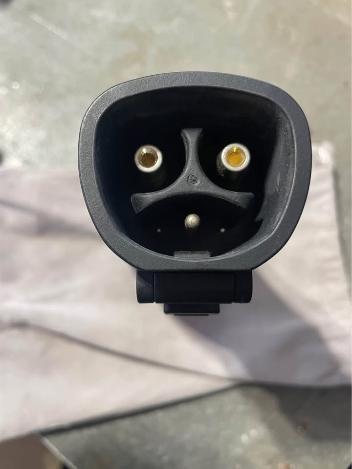 Tesla to J1772 Charging Adapter - photo 2