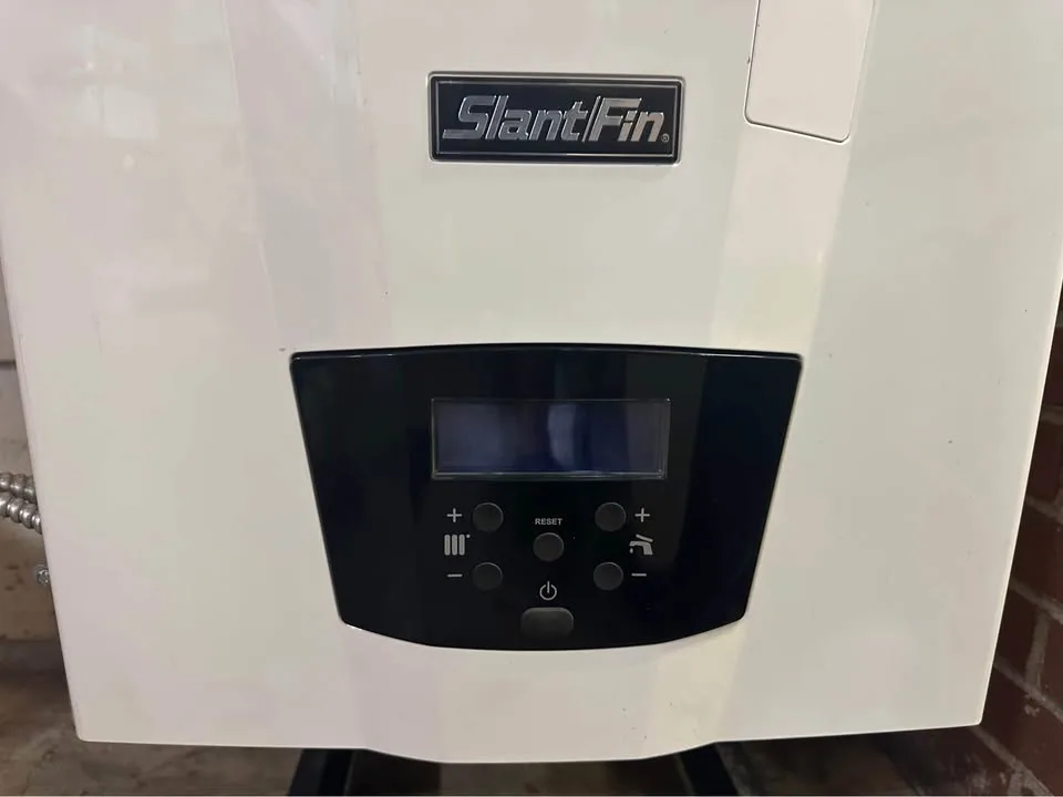 Slant/Fin VSLII 250 Natural Gas Boiler - 250,000 BTU image indicator(3)