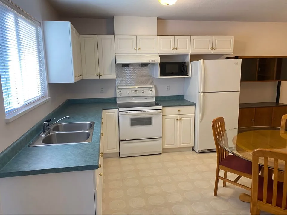 2 Beds 1 Bath - House image indicator(2)